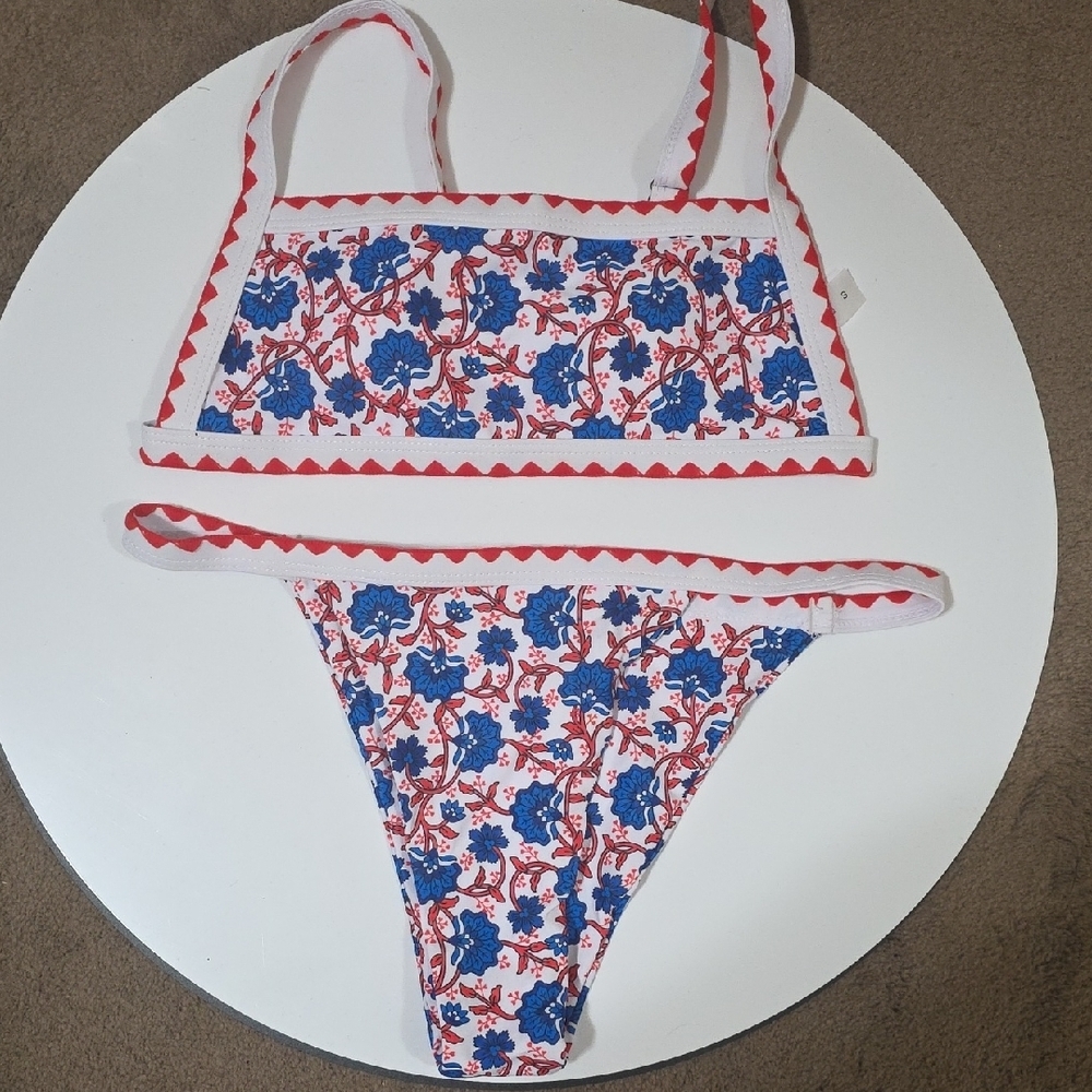 Womens NWOT Floral Swim Set - Red and Blue